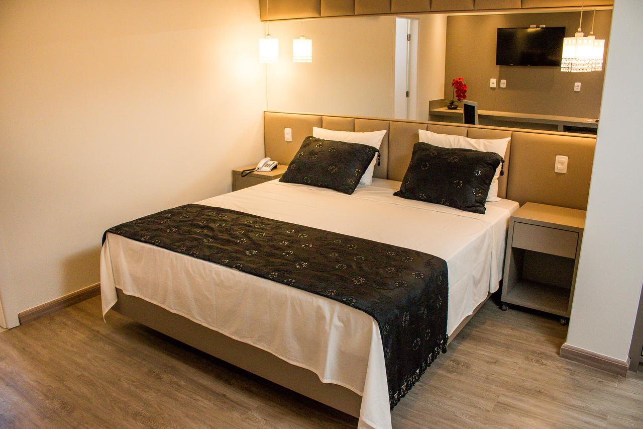 Ity Hotel Cristalina Esterno foto