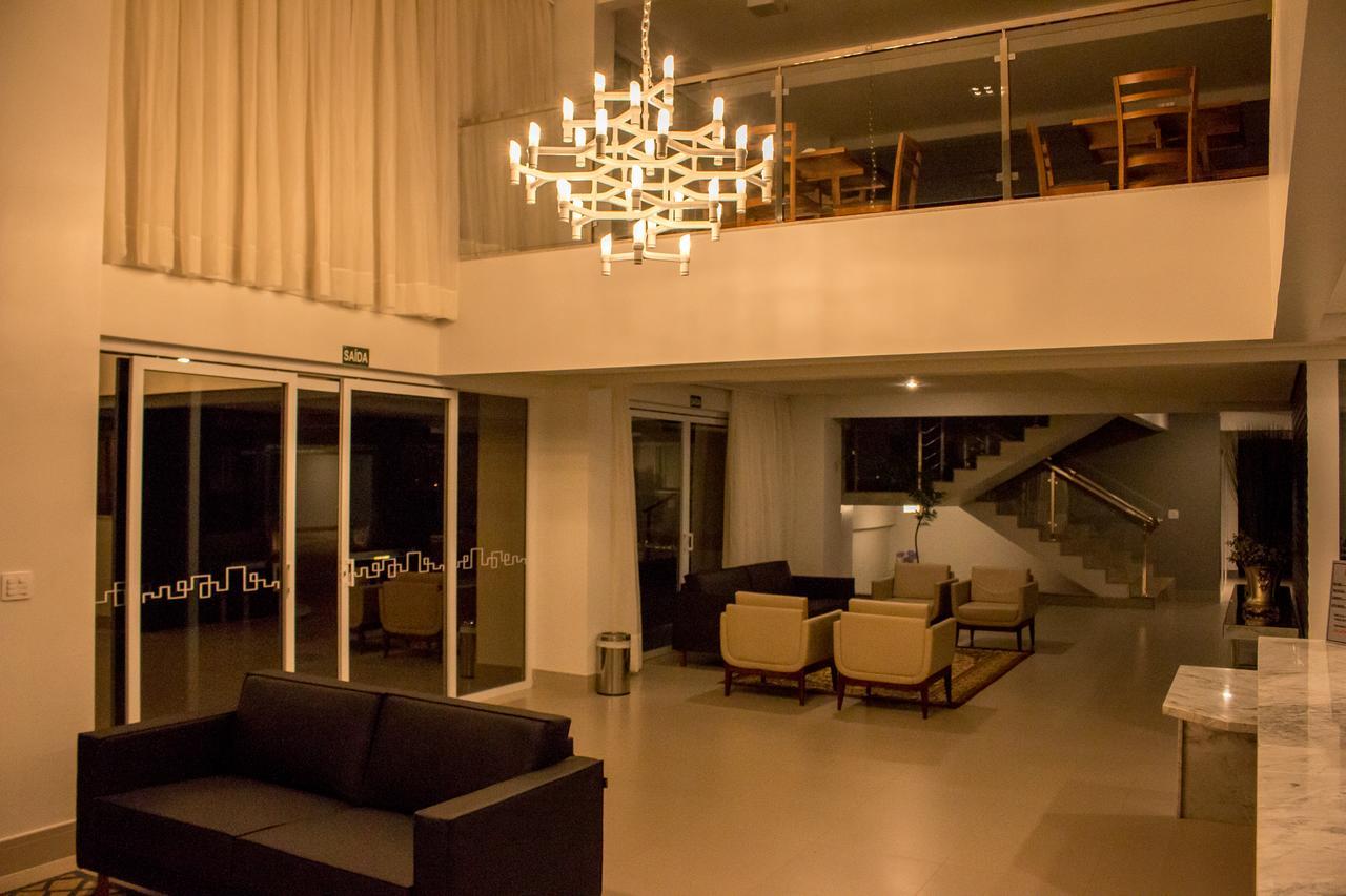 Ity Hotel Cristalina Esterno foto