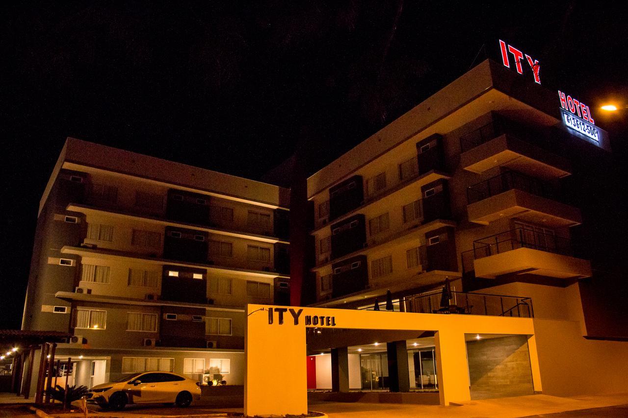 Ity Hotel Cristalina Esterno foto