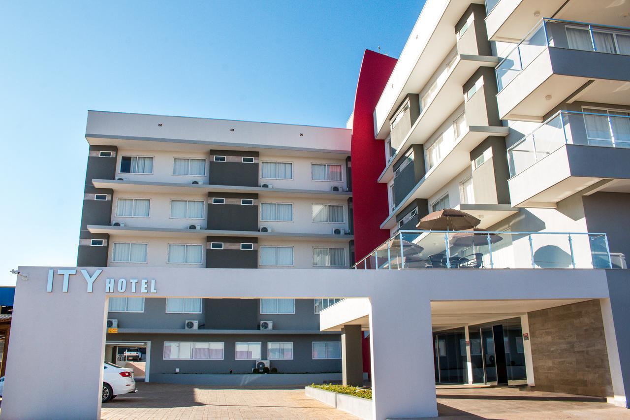 Ity Hotel Cristalina Esterno foto